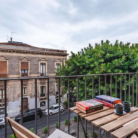 Ursino Apartment With Balcony By Wonderful Italy คาตาเนีย ภายนอก รูปภาพ