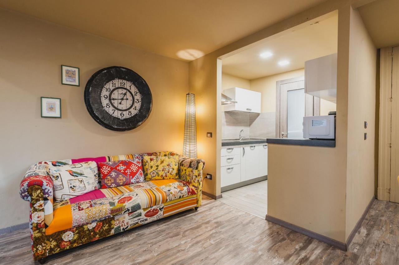 Ursino Apartment With Balcony By Wonderful Italy คาตาเนีย ภายนอก รูปภาพ