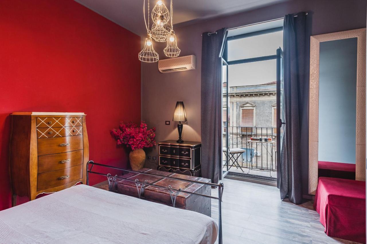 Ursino Apartment With Balcony By Wonderful Italy คาตาเนีย ภายนอก รูปภาพ
