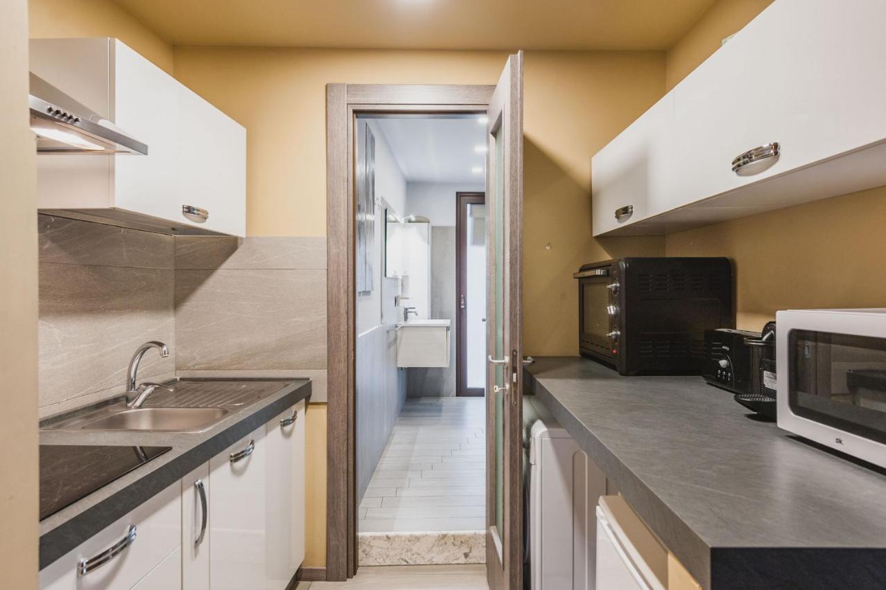 Ursino Apartment With Balcony By Wonderful Italy คาตาเนีย ภายนอก รูปภาพ