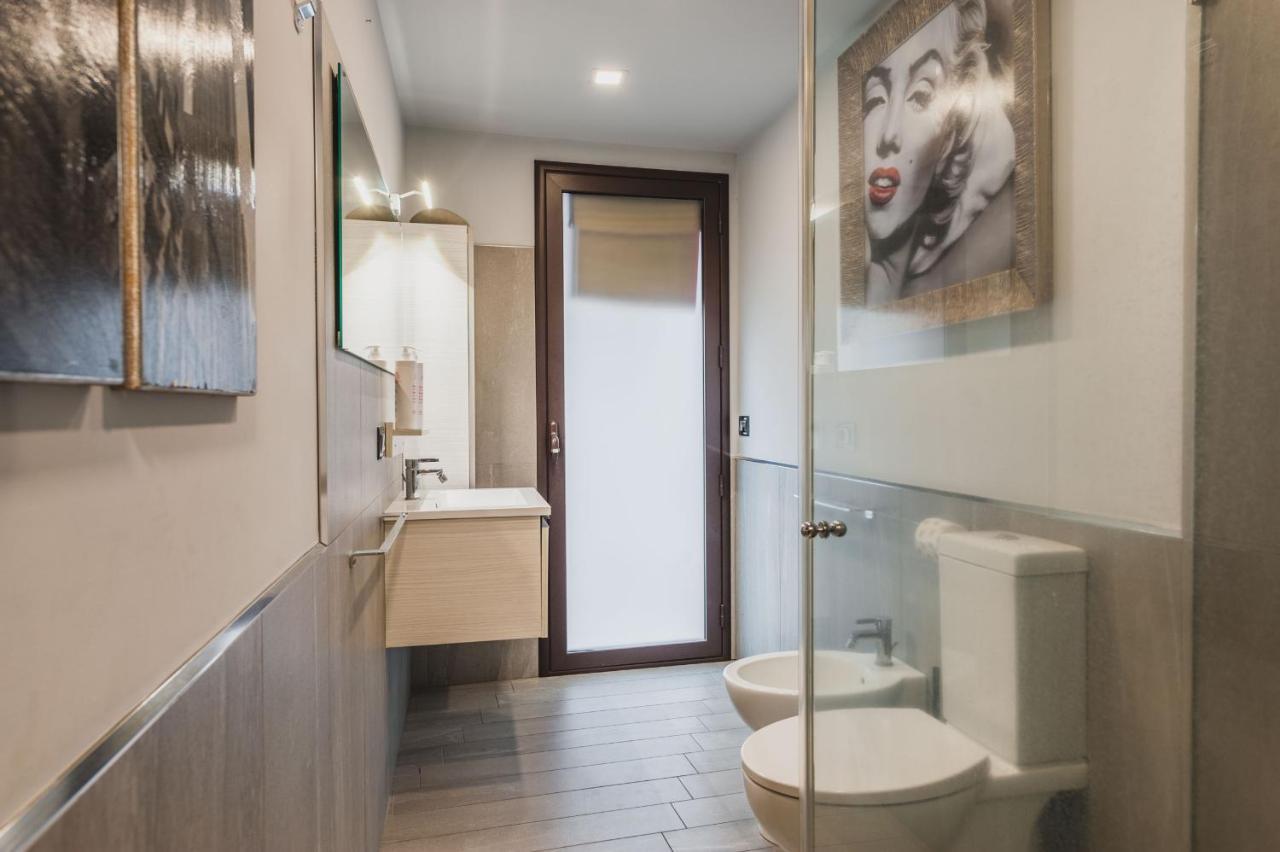 Ursino Apartment With Balcony By Wonderful Italy คาตาเนีย ภายนอก รูปภาพ